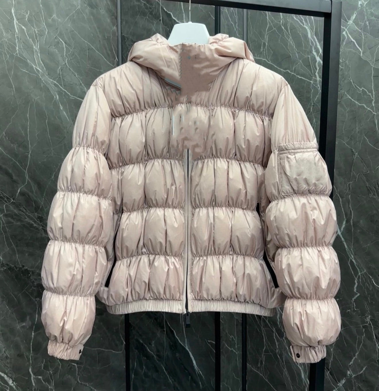 MONCLER PUFFER BUBBLE JACKET