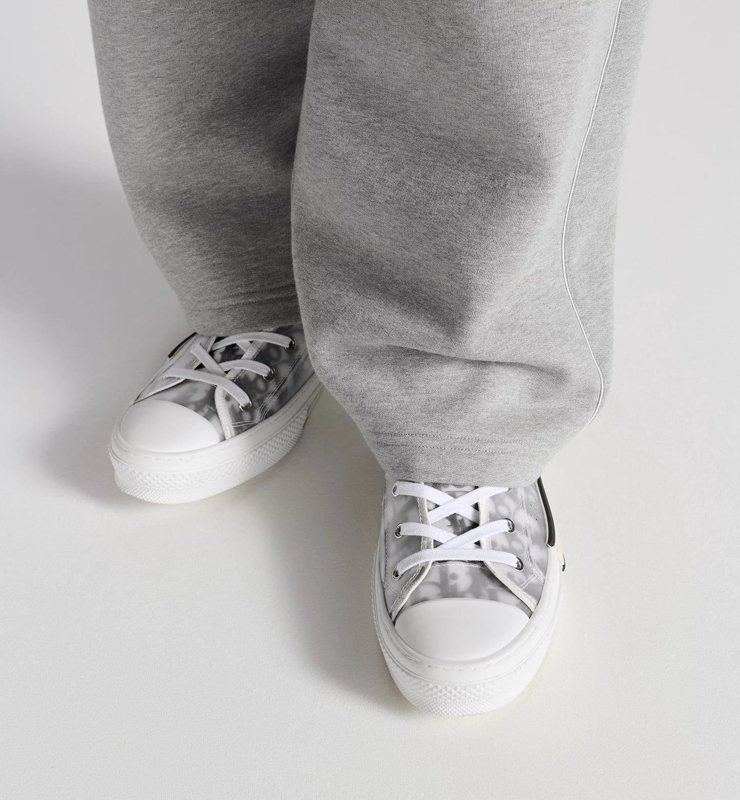 B23 League High Top Sneaker