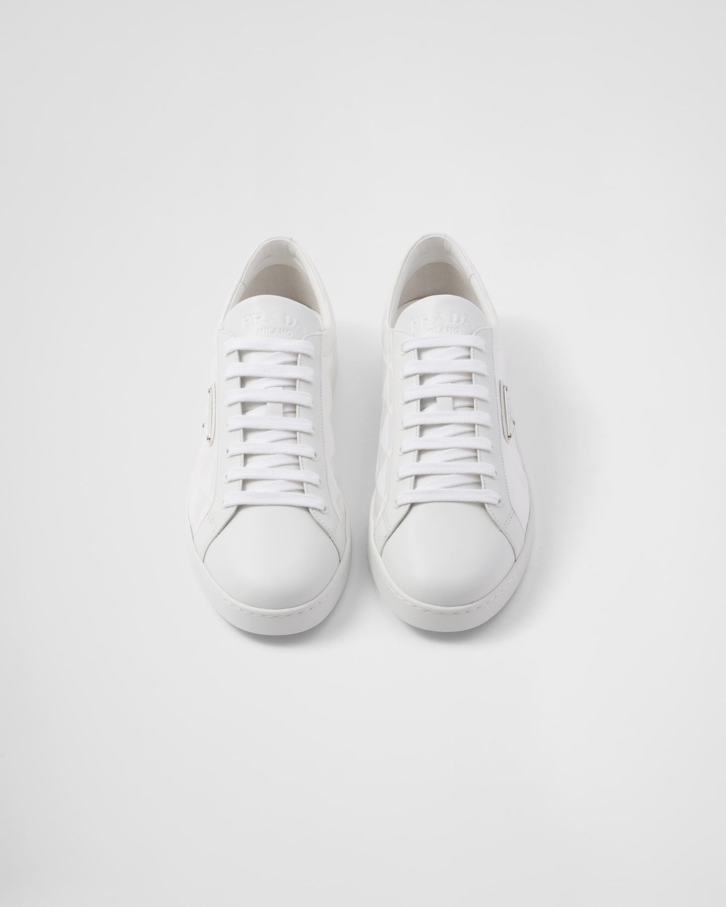 Sneaker aus Leder und Re-Nylon