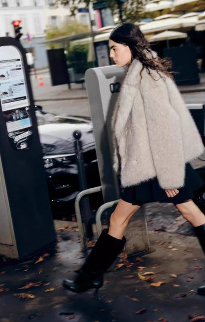 Virale Kunstfelljacke